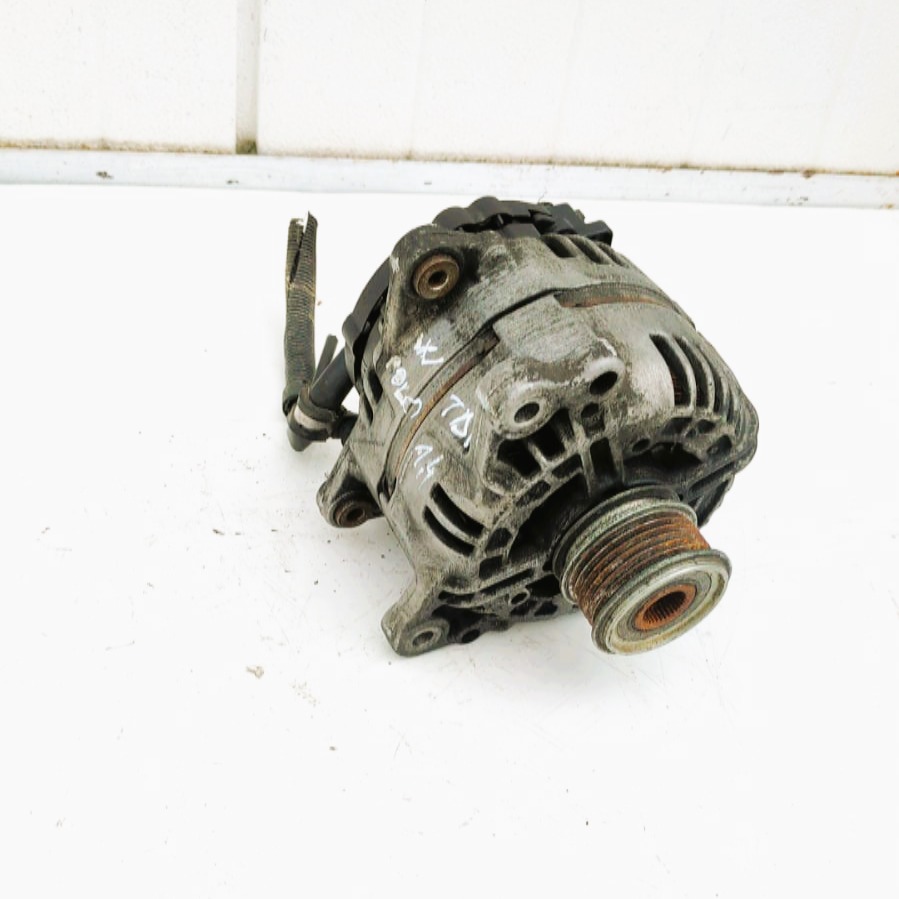 2 Alternator 045903023A