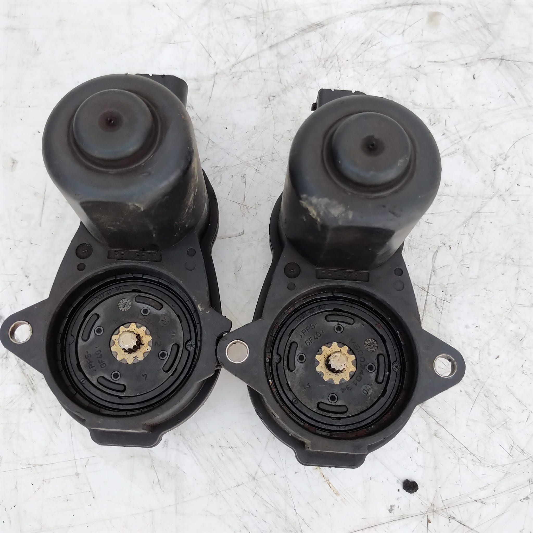 motor-electric-frana-parcare-8k0998281-audi-a4-a5-q5-oem.jpg
