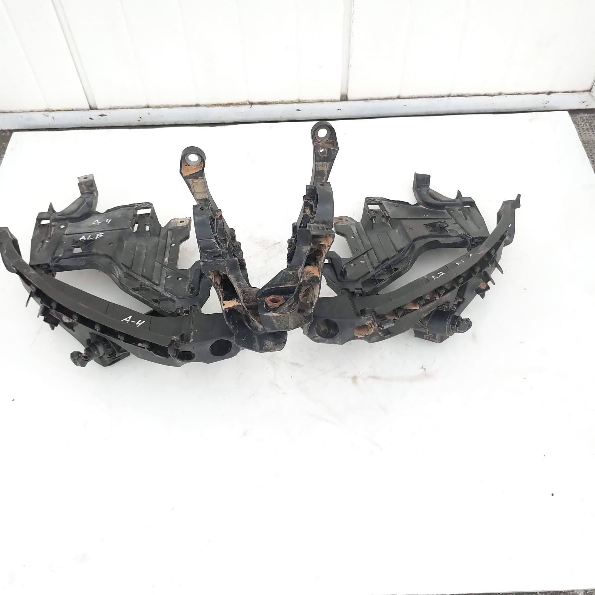 suport-far-dreapta-audi-a4-b8-1301073034.jpg
