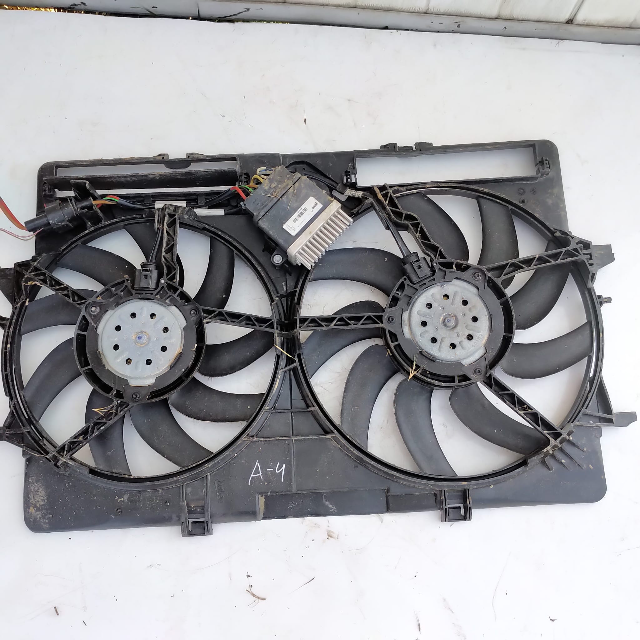 ventilator-radiator-audi-8k0121003m.jpg